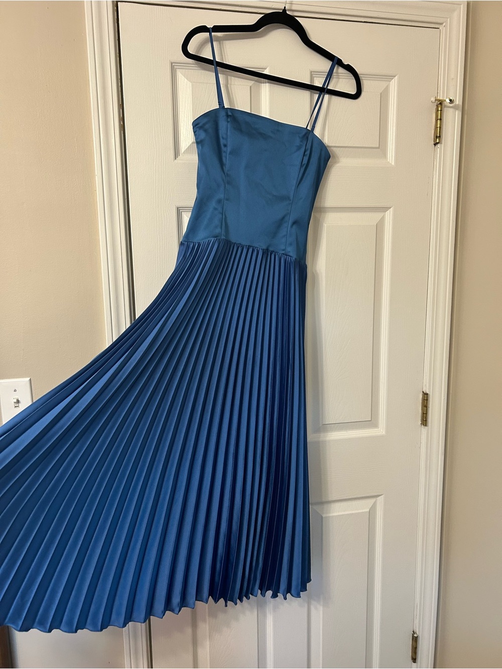 Abercrombie & Fitch Giselle Drop Waist Maxi Dress in Dutch Blue, SMALL PETITE - Picture 8 of 10
